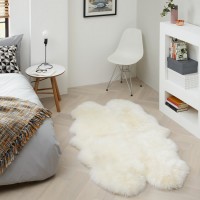 Large Ivory white sheepskin 4ft x 6ft rug